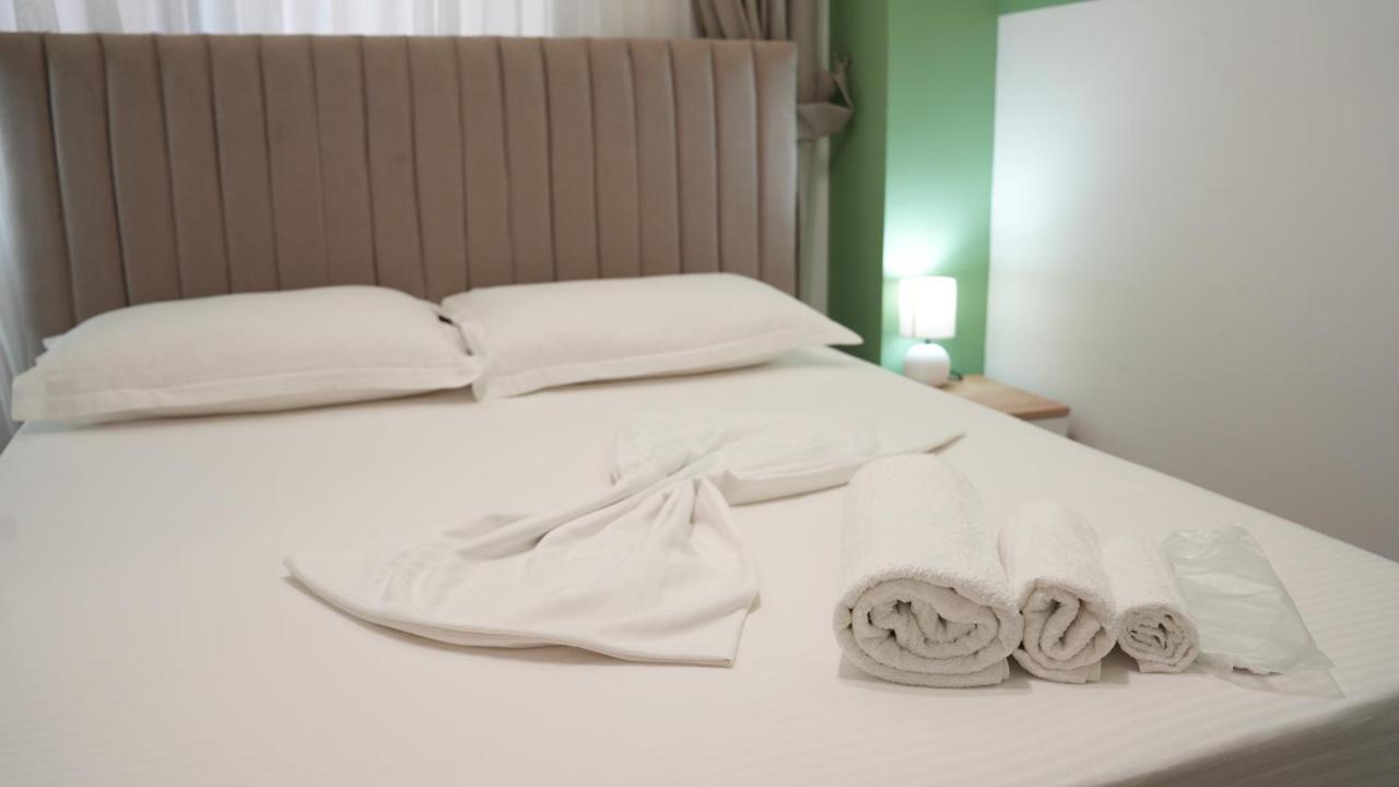 Hotel Luris Голем Екстер'єр фото