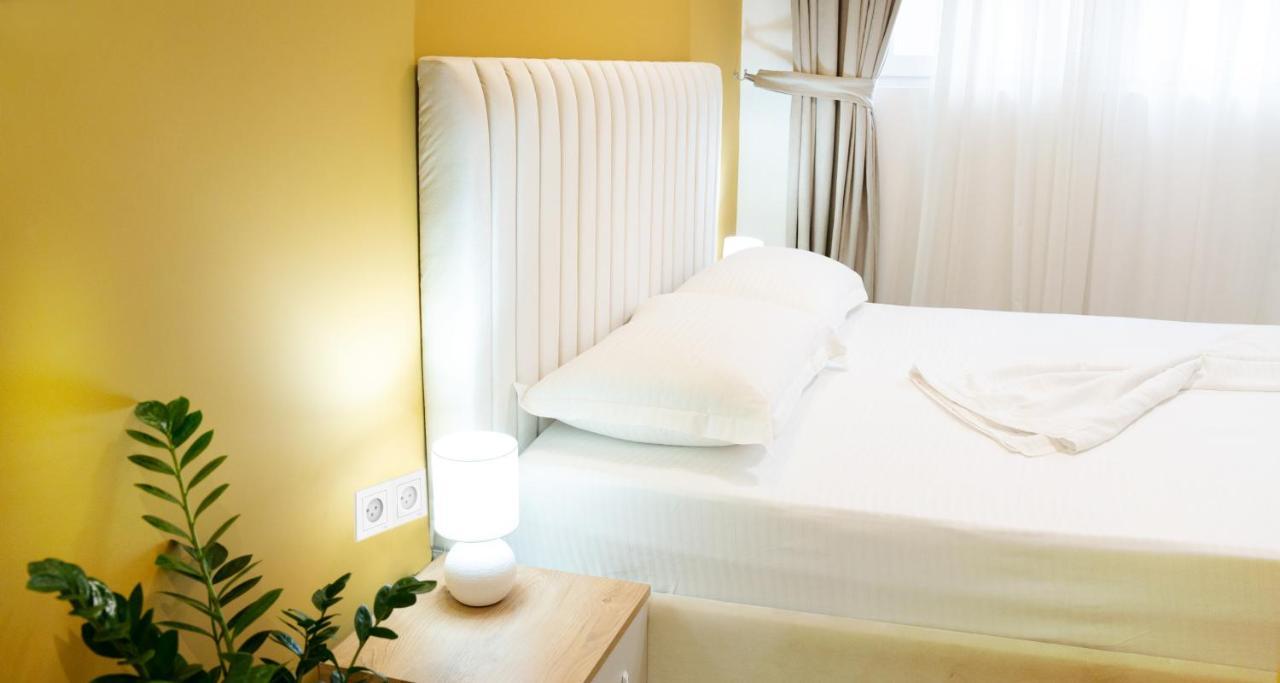 Hotel Luris Голем Екстер'єр фото