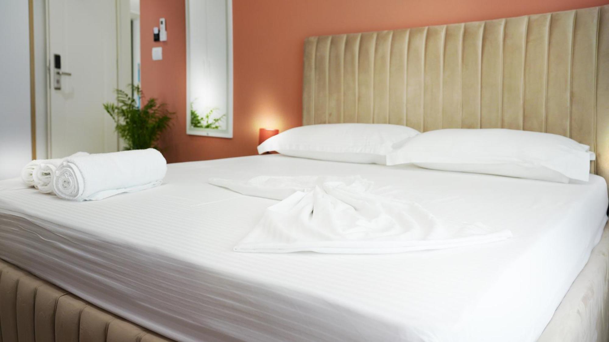 Hotel Luris Голем Екстер'єр фото