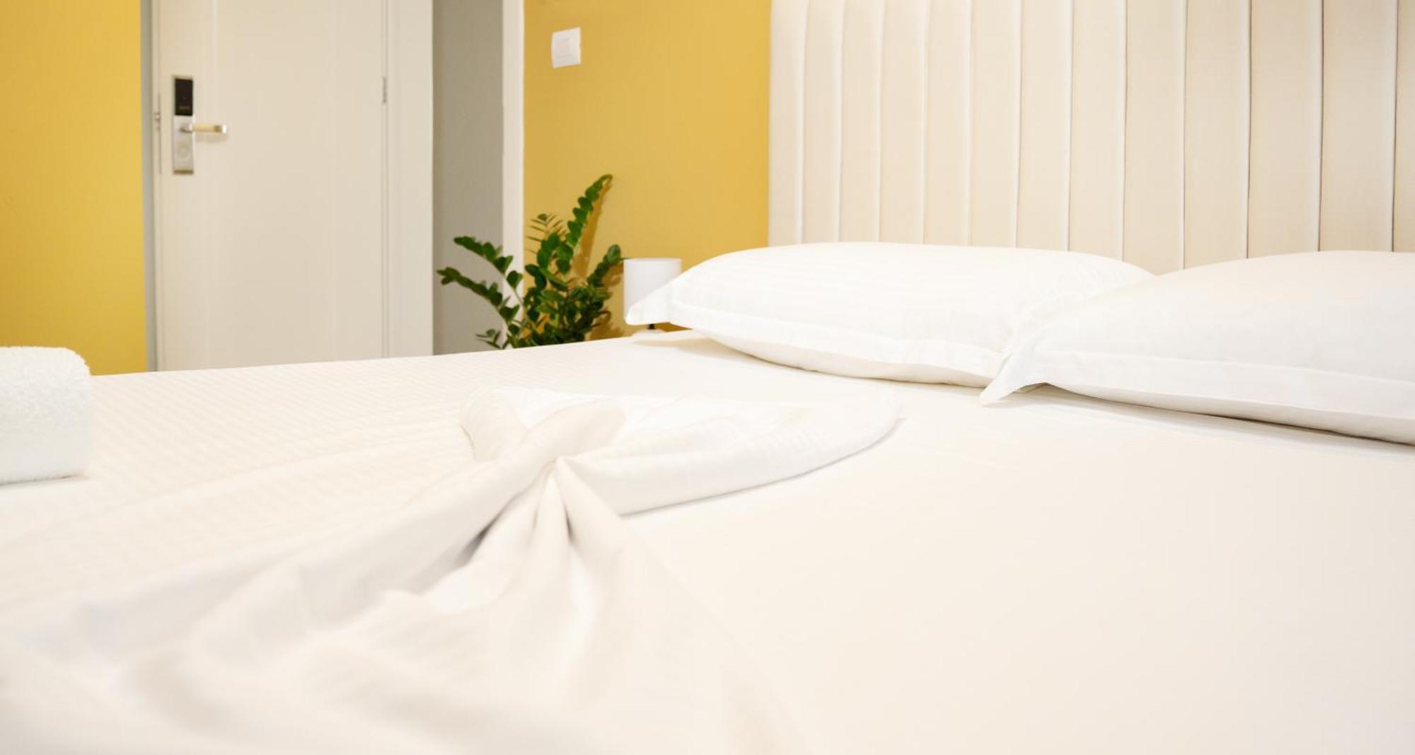 Hotel Luris Голем Екстер'єр фото