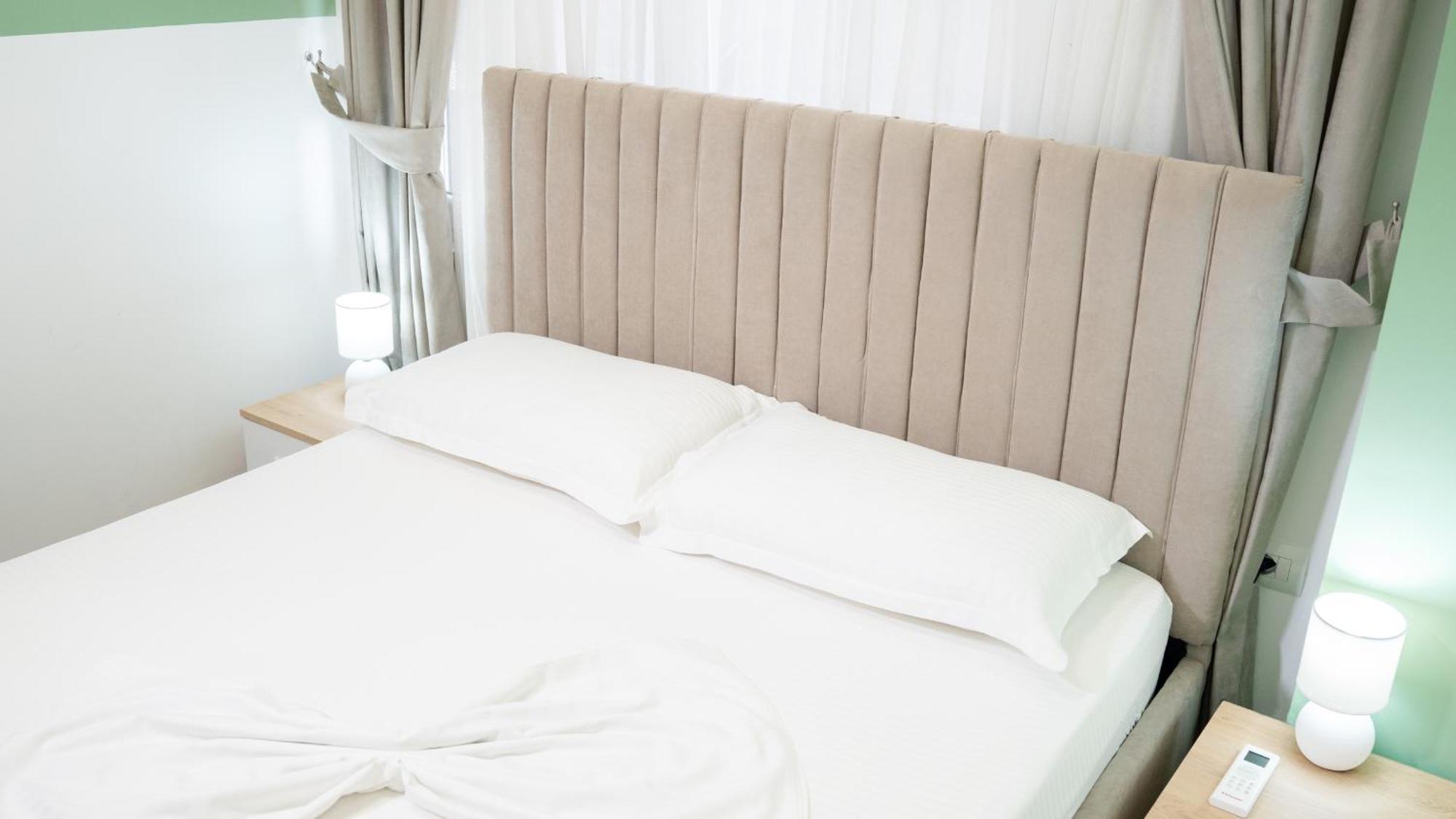Hotel Luris Голем Екстер'єр фото